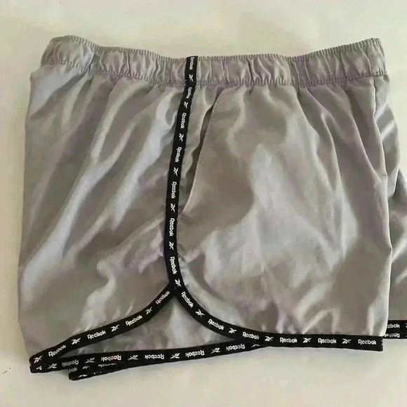 Reebok Short - Picture 9 of 10